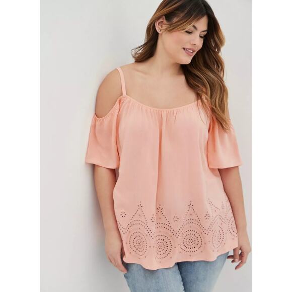 NWT‎ Torrid Women’s Challis Eyelet Border Cold Shoulder Cutouts Top Size 1X Pink - Picture 1 of 7